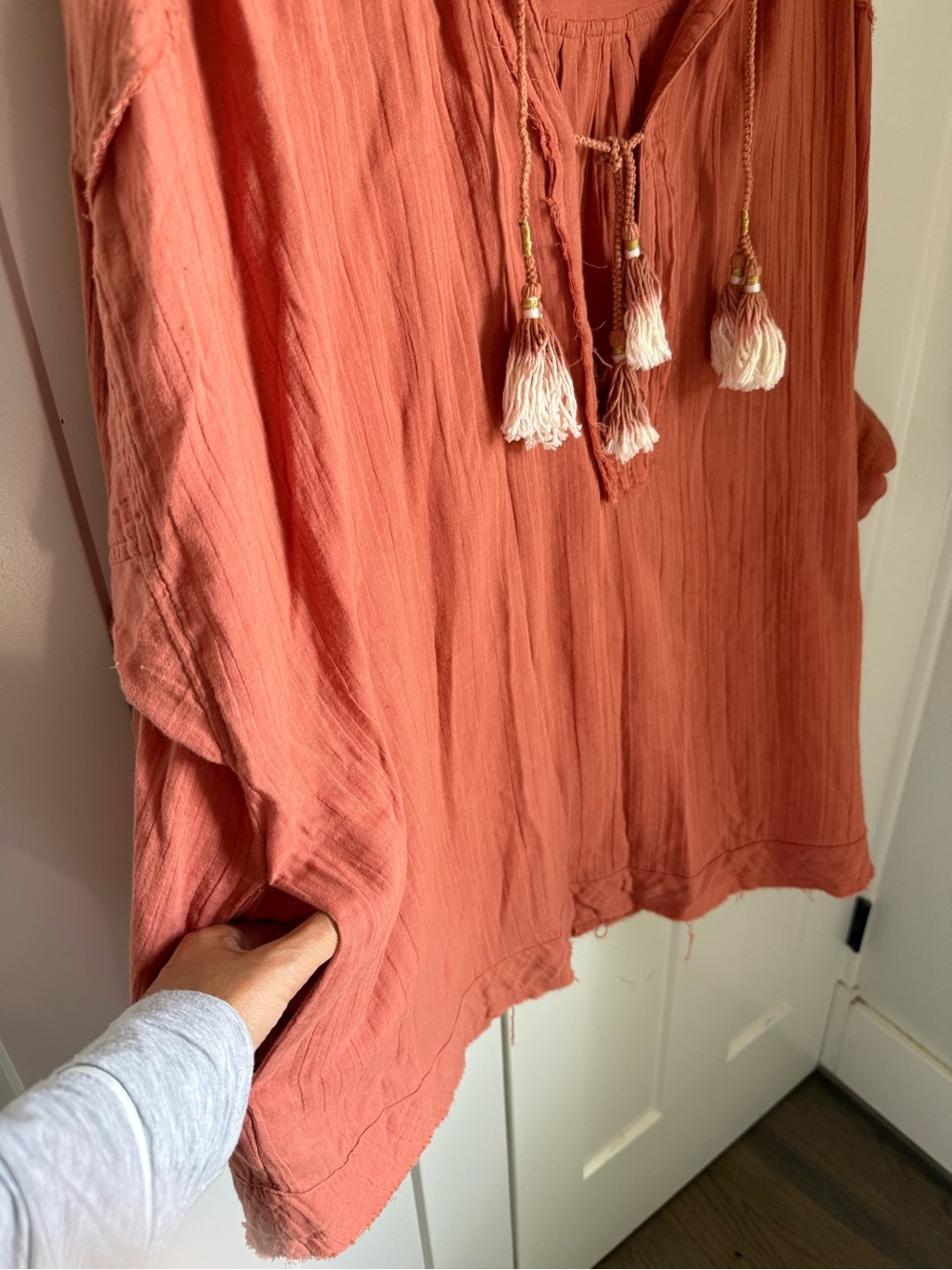 Free People Rust Tassel Tunic with pockets. Breezy and comfortable. XS. EUC. - Picture 5 of 8